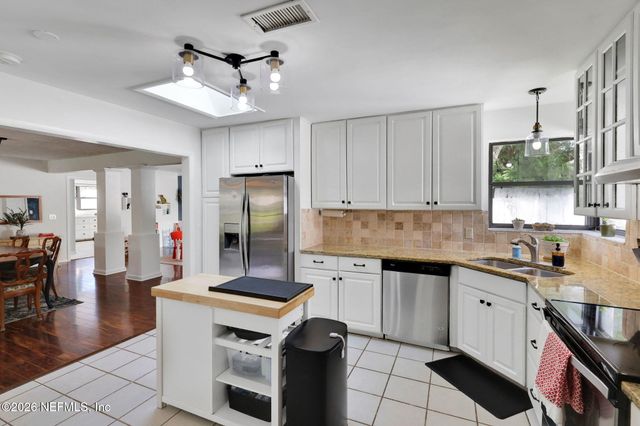 8162 CESPERDES Avenue, Jacksonville, FL 32217