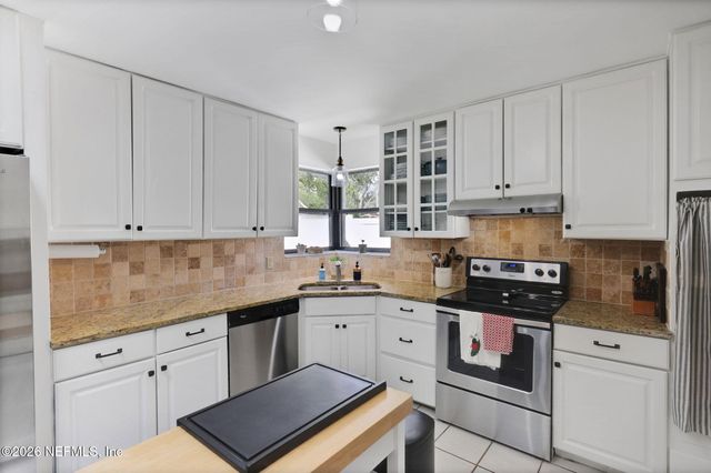 8162 CESPERDES Avenue, Jacksonville, FL 32217