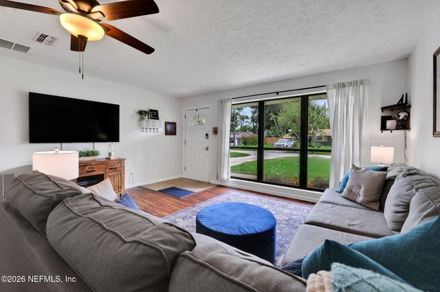 8162 CESPERDES Avenue, Jacksonville, FL 32217