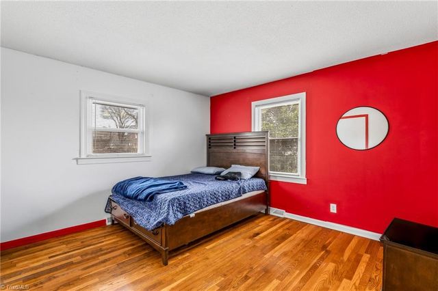 2820 Lansdowne Drive, Winston-salem, NC 27103