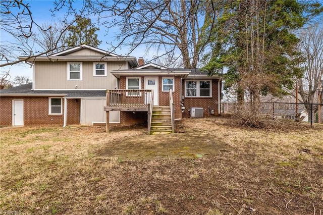 2820 Lansdowne Drive, Winston-salem, NC 27103