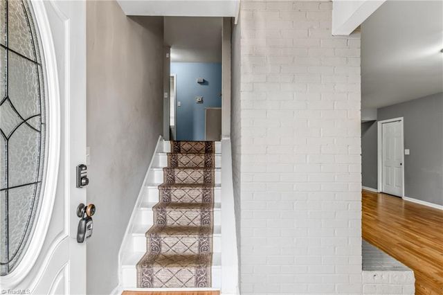 2820 Lansdowne Drive, Winston-salem, NC 27103