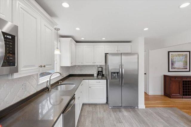 7 Pleasantdale Rd, Boston, MA 02132