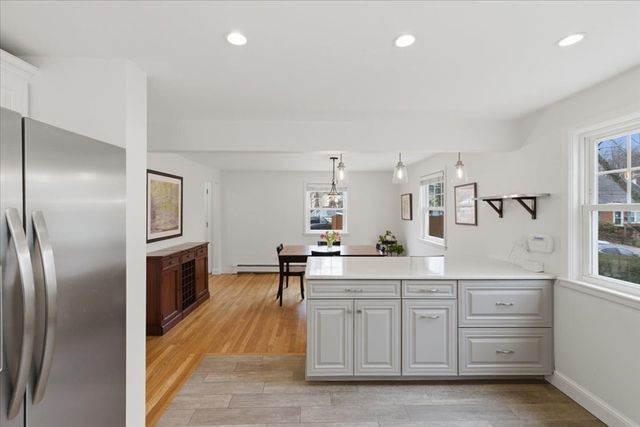 7 Pleasantdale Rd, Boston, MA 02132