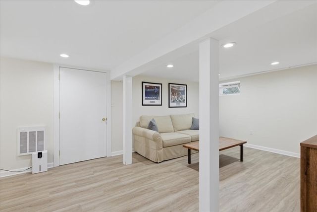 7 Pleasantdale Rd, Boston, MA 02132