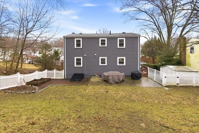 7 Pleasantdale Rd, Boston, MA 02132
