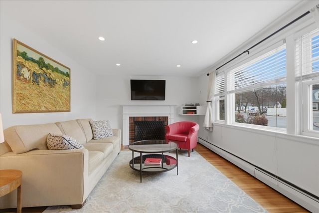 7 Pleasantdale Rd, Boston, MA 02132