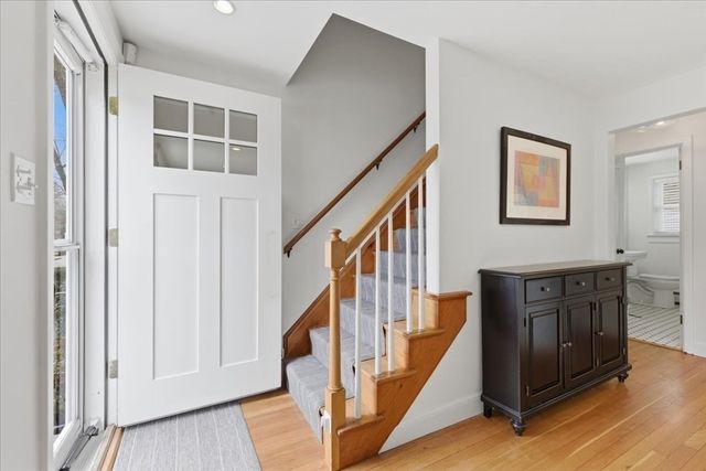 7 Pleasantdale Rd, Boston, MA 02132