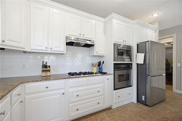 2394 N Water Oak Drive, Fayetteville, AR 72704