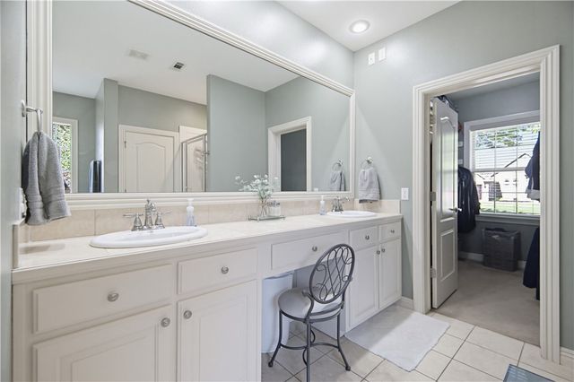 2394 N Water Oak Drive, Fayetteville, AR 72704
