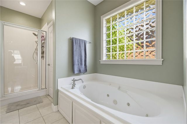 2394 N Water Oak Drive, Fayetteville, AR 72704