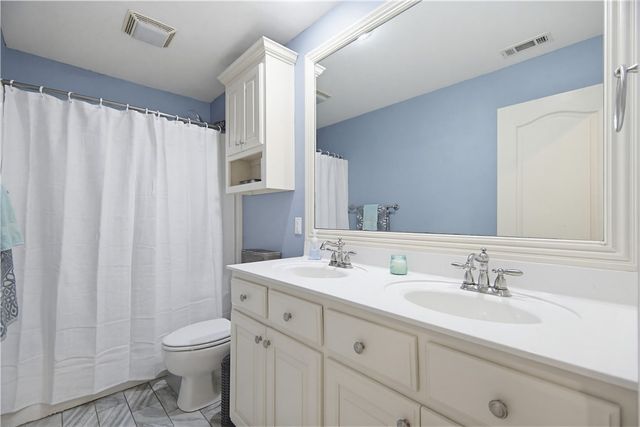 2394 N Water Oak Drive, Fayetteville, AR 72704