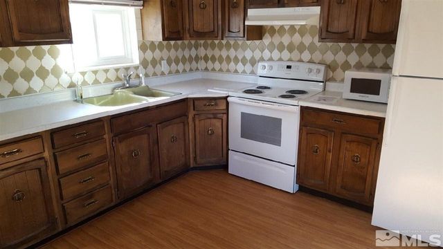 237 & 245 F Street, Hawthorne, NV 89415