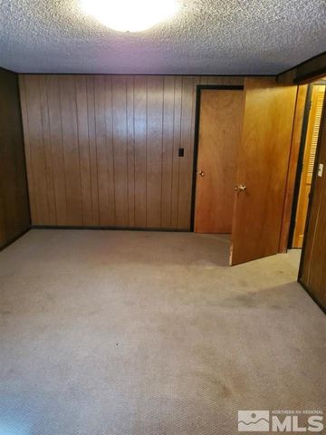 237 & 245 F Street, Hawthorne, NV 89415