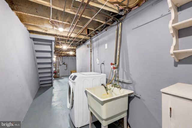 869 E PRICE ST, Philadelphia, PA 19138