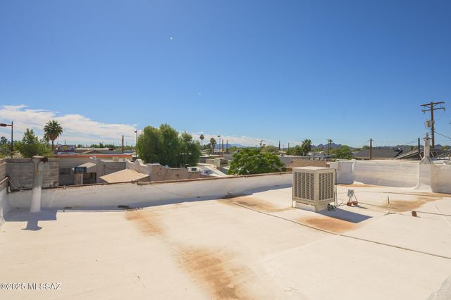 2010 S 4th Avenue, Tucson, AZ 85713
