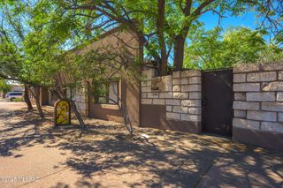 2010 S 4th Avenue, Tucson, AZ 85713