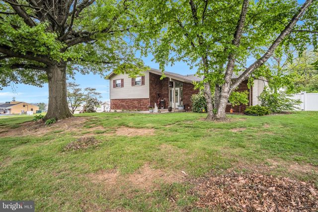 2181 LONG LN, Lebanon, PA 17046