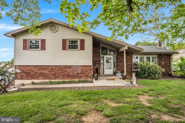 2181 LONG LN, Lebanon, PA 17046