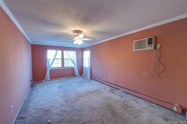 290 E Woodside Avenue, Patchogue, NY 11772