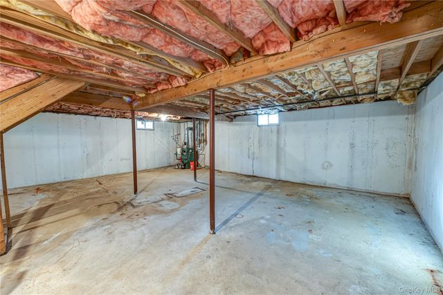 290 E Woodside Avenue, Patchogue, NY 11772