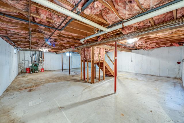 290 E Woodside Avenue, Patchogue, NY 11772