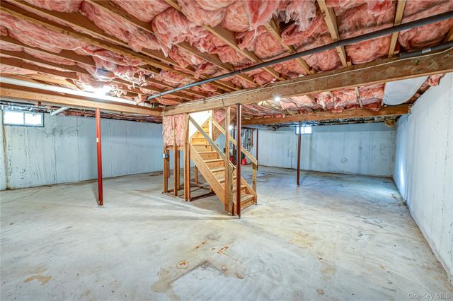 290 E Woodside Avenue, Patchogue, NY 11772