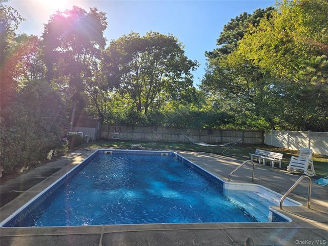 290 E Woodside Avenue, Patchogue, NY 11772