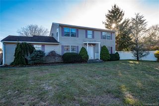 290 E Woodside Avenue, Patchogue, NY 11772