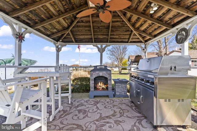 40274 WATERVIEW DR, Mechanicsville, MD 20659