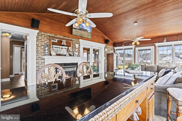 40274 WATERVIEW DR, Mechanicsville, MD 20659