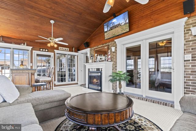 40274 WATERVIEW DR, Mechanicsville, MD 20659