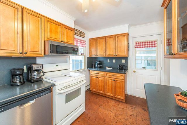 1452 Lincoln Avenue, Pompton Lakes, NJ 07442