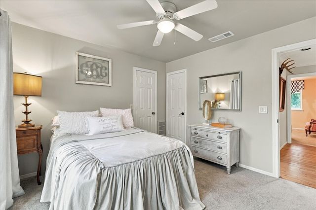 904 Hills Creek Drive, Mckinney, TX 75072