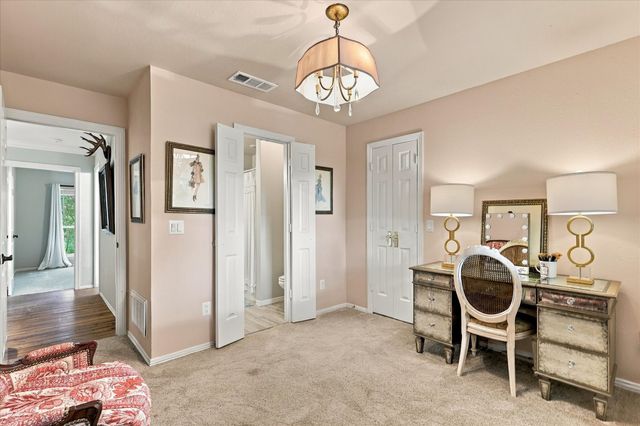 904 Hills Creek Drive, Mckinney, TX 75072