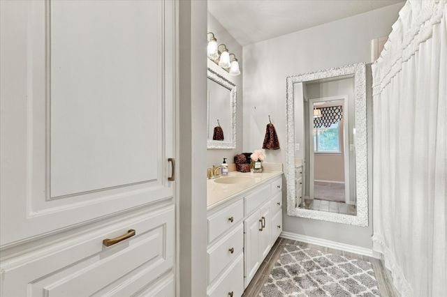 904 Hills Creek Drive, Mckinney, TX 75072
