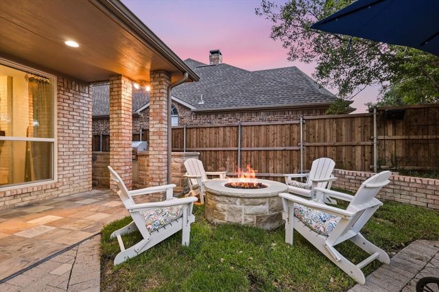 904 Hills Creek Drive, Mckinney, TX 75072