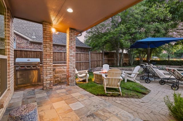 904 Hills Creek Drive, Mckinney, TX 75072