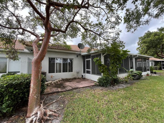 4259 SW 10th Ct, Deerfield Beach, FL 33442