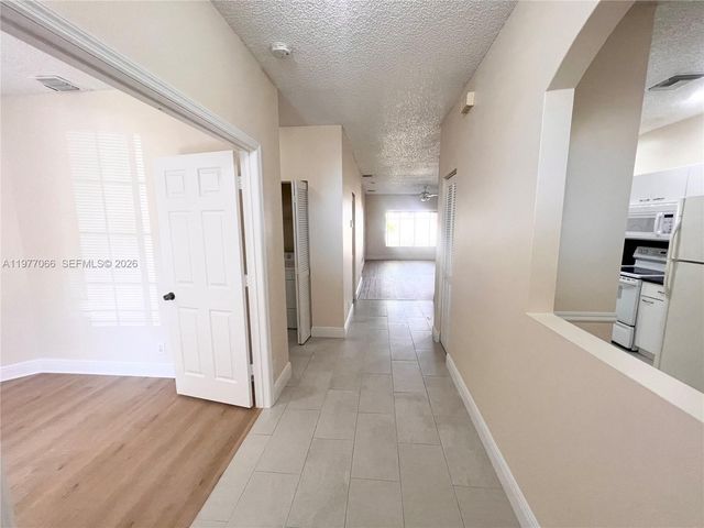 4259 SW 10th Ct, Deerfield Beach, FL 33442