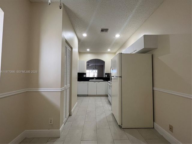 4259 SW 10th Ct, Deerfield Beach, FL 33442