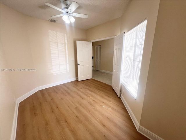 4259 SW 10th Ct, Deerfield Beach, FL 33442