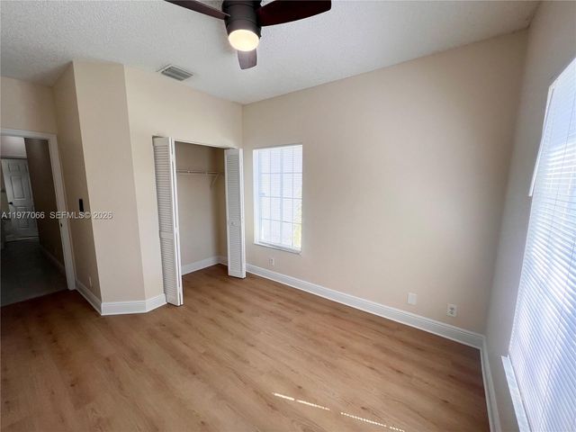 4259 SW 10th Ct, Deerfield Beach, FL 33442