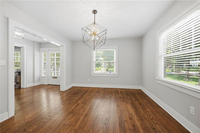 7441 Summit Street, Kansas City, MO 64114