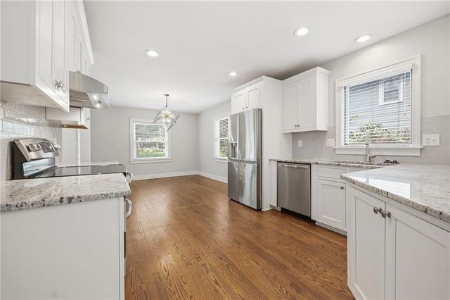 7441 Summit Street, Kansas City, MO 64114