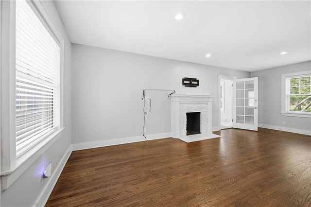 7441 Summit Street, Kansas City, MO 64114