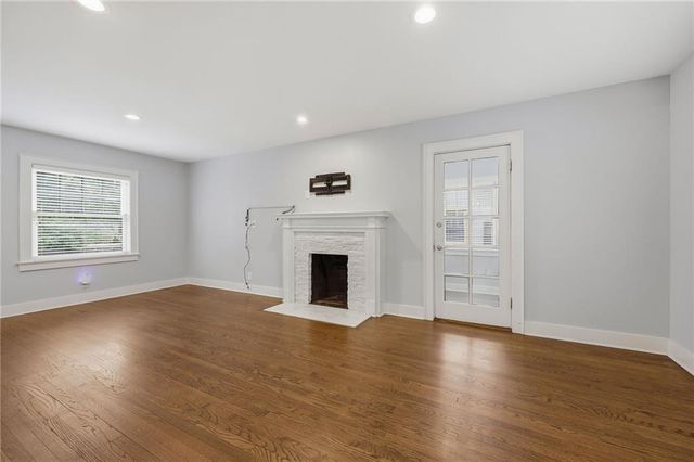 7441 Summit Street, Kansas City, MO 64114