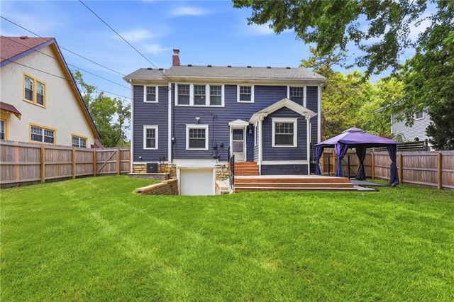 7441 Summit Street, Kansas City, MO 64114