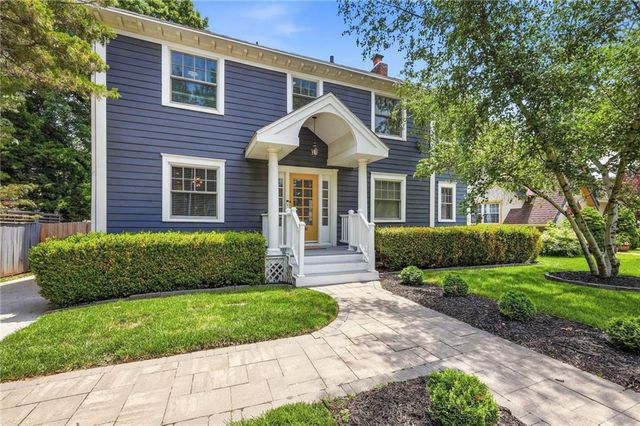 7441 Summit Street, Kansas City, MO 64114