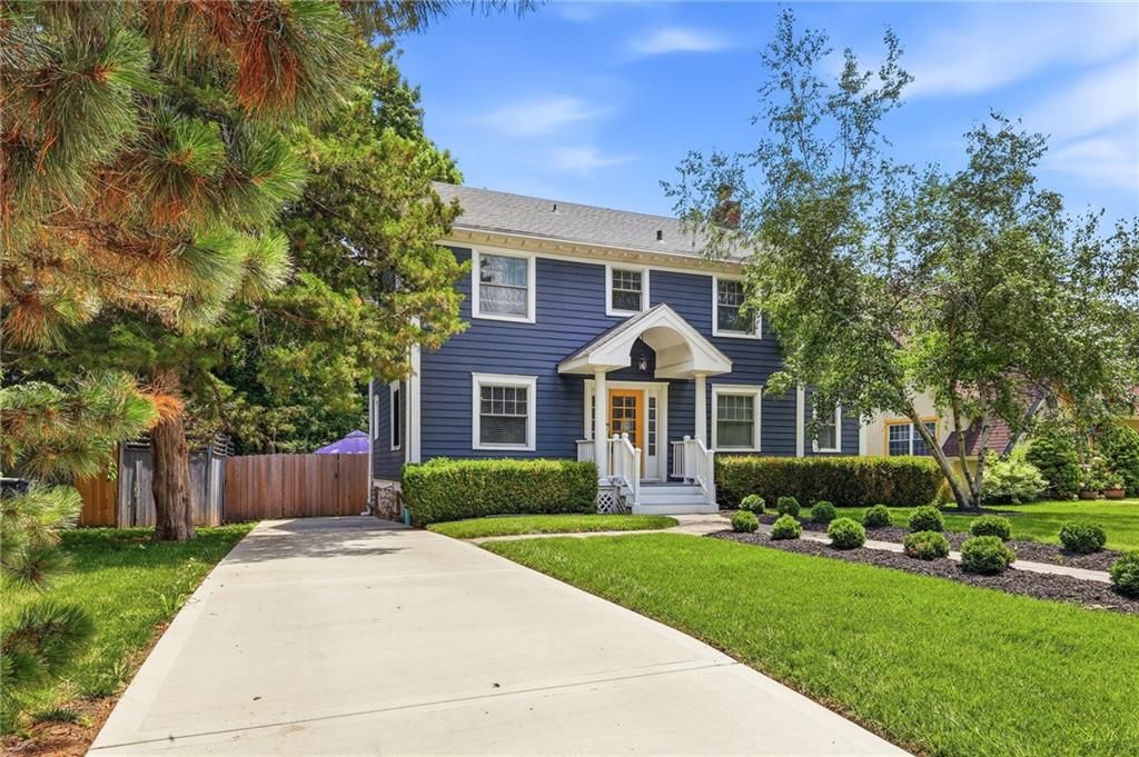 7441 Summit Street, Kansas City, MO 64114